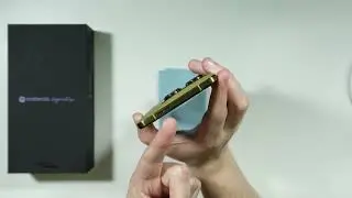 Motorola Signature: What Are These Holes on Top of the Device?