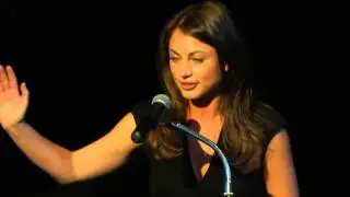 2014 NWHM de Pizan Highlights: Debbie Sterling Accepts the Louise Fitahugh Living Legacy Award