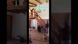 gradas de madera instalaci&oacute;n y barnizado