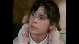 Does Actress Ruth Martinez Resemble Carrie Fisher & Paul Simon, Christopher Lee Or Dan Aykroyd?