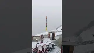 Snowfall in manang 😱 #shorts #ytshorts #nepal
