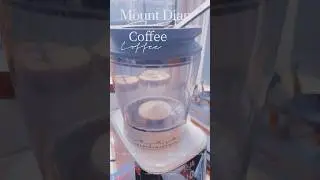 At dawn, MountDian brews Baoshan single-origin coffee, filling the studio with rich aroma.