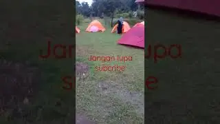 Acara kemping ditengah musim hujan