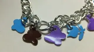 Hacer dijes horneando envases de yogures.   DIY