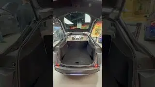 2026 Tesla Model Y Juniper Launch Edition | Trunk Space , Folding Seats