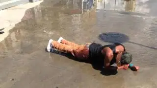 Leandro Sagu&atilde;o tombo na pra&ccedil;a roosevelt ! kkk