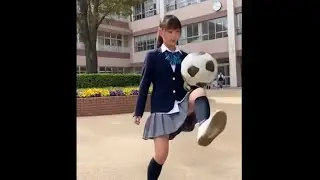 女子学生のリフティング☆制服【動画集】