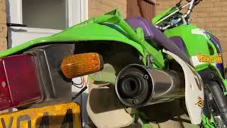 ASMR motorbike start up, satisfying visual + sounds [Kawasaki kmx 125] #asmr #kawasaki #motorcycle