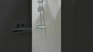 Walk in shower with seating area