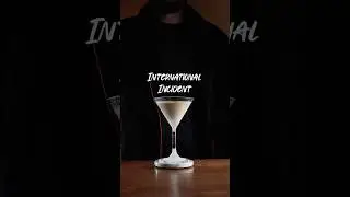 INTERNATIONAL INCIDENT holiday dessert cocktail! #shorts #recipes #cocktails