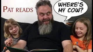 Worldbuilders 2019: Пэт Ротфусс читает &laquo;Где моя корова?&raquo; сэра Терри Пратчетта