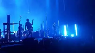 Queens Of The Stone Age - Intro + If I Had a Tail - AccorHotels Arena Paris - 07/11/2017