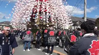 2025年3月9日　秩父市山田の春祭り　恒持神社から出てきてのギリ廻し