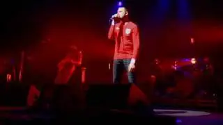 Kasabian Unveil England Away Shirt - 