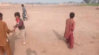 Khel Khel Mein bacchon Ki Ladai