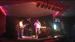 Winston Sings 'Unchained Melody' on Stage in Angeles City, Philippines (2015)
