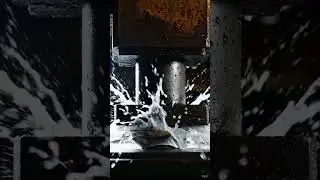 &ldquo;Cold Drink Can Ka Sabse Dangerous Crush! 😳&rdquo; #hydraulicpress #crushing #machine #satisfying