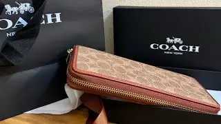 Coach Women's Wallet (Essential Continental Wallet in Signature Canvas)