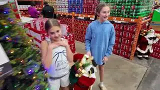 Our Family's Christmas Tree Tradition | Running With The Reuters