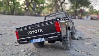 Toyota Hilux by FMS | RC Crawler 1:18 Scale | Realistic