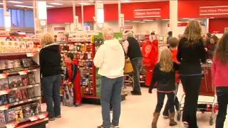 Bargain hunters flock to post-Christmas sales