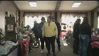 Austintown community gathers for holiday market