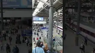 Leeds. Train station.