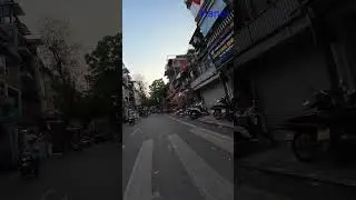 Vietnam crazy traffic / scooter ride 00513