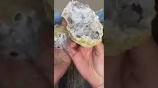 Finally got this one to break 😂 #crystals #geode #geodebreak #quartzgeode