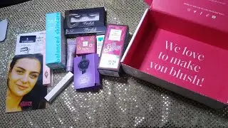 Allure Beauty Box for August 2022 #allurebeautybox #august2022 #skincare #unboxing