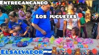 ENTREGANDO LOS JUGUETES A LOS NIÑOS DEL CANTÓN #JUGUETES #FIESTA #FINDEAÑO #ELSALVADOR 