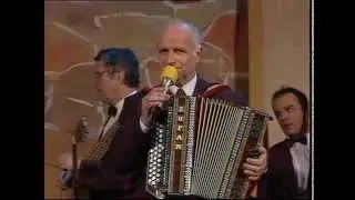 Ansambel Lojzeta Slaka - Nocoj poglej v nebo