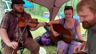 Kiss me Quick - Evan Kinney, Max Godfrey, Maggie Hall &ndash; Clifftop 2025