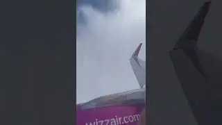 #climbing #clouds #airbus #a321 #wizzair #wingview #avgeeks #spotter #aitport #turbulence #sky