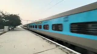 12079 UBL Janshatabdi Overtaking 11022 Chalukya Expeess at Golahalli