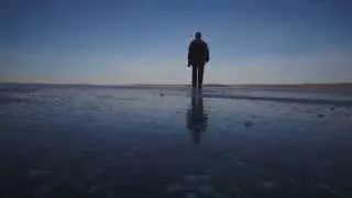 Sound of a lake freezing