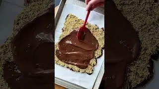 Chocolate Date Bark 🍫💚