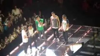One Direction Twitter Questions Houston 7-21-13