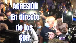 La Marabunta separatista, los CD-R expulsan Cake . El directo en la plaza de San Jaime en Cataluña