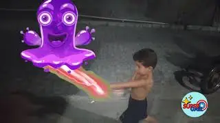 Super Gael derrotando o monstro de slime🦸🏻&zwj;♂️