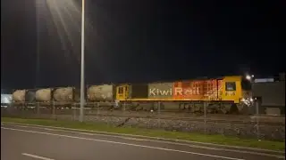 DL 9665 with Train 345 passing Rotokauri Hamilton North Island Main Trunk
