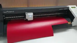 Roland GS-24 cutting vinyl