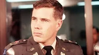 Hugh Thompson | A hero that stopped My Lai massacre but branded as traitor in US