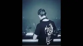 ⁠Master @richiehawtin playing my track &ldquo;The Roller&rdquo; [@OFFRecordings] #techno #rave #dj #technomusic