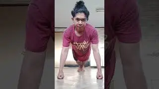 Olahraga di rumah aja#olahraga #ototperut #pushups #olahragapopuler #dirumahaja