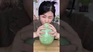#asmrice #mukbang #powderysoftice #iceeating #frezzerfrost #icebigbites #satisfying #hardiceeating