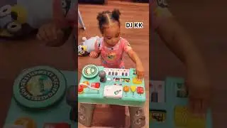 Fisher-Price Laugh & Learn Mix & Learn DJ Activity Table