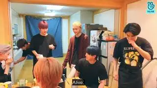 Stray Kids Felix coughing