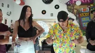 OST&Aacute;VAME V MESTE (OFICIAL VIDEO)