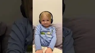 This 8D music is scary with headphones on 😂